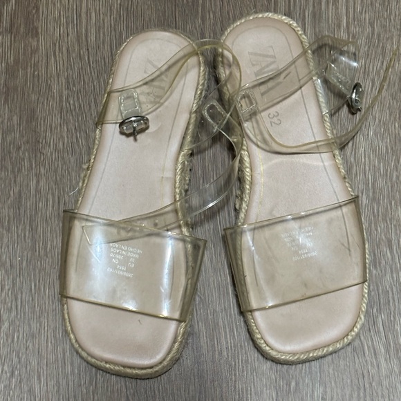 Zara Sandals with Strappy Design - Picture 1 of 3